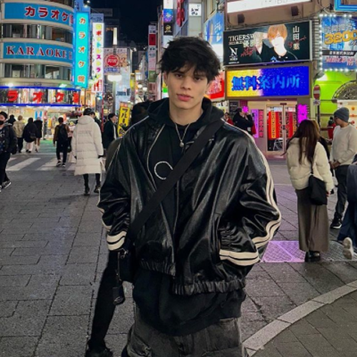 Effortless Style: How Casualwear Defines the Modern Man